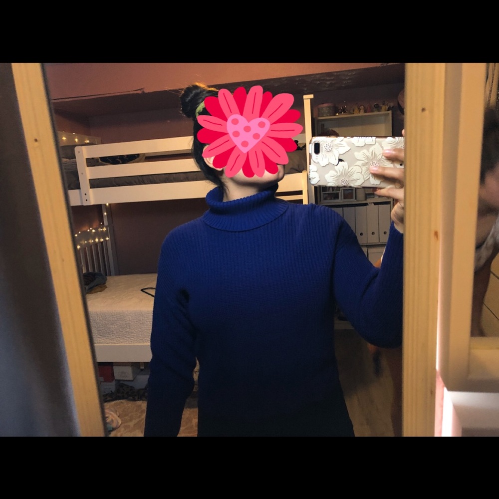 Knit blue turtle neck top